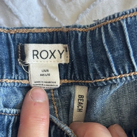 Women Roxy Blue Jeans - Picture 4 of 4